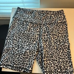 Black and White Leopard Print Women’s Biker Shorts